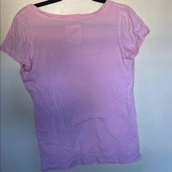 Hollister Women's Light Pink V-Neck Tee - Picture 3 of 5
